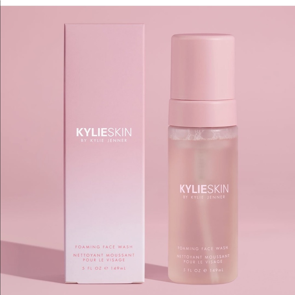 KYLIESKIN Foaming Face Wash